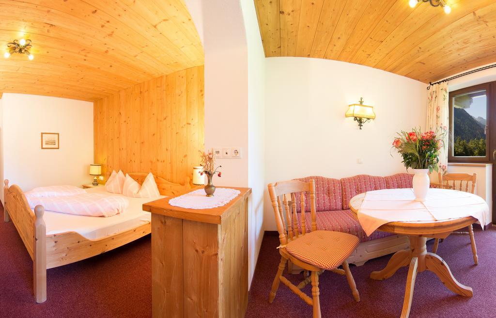 Hotel Rosengarten Neustift im Stubaital Værelse billede