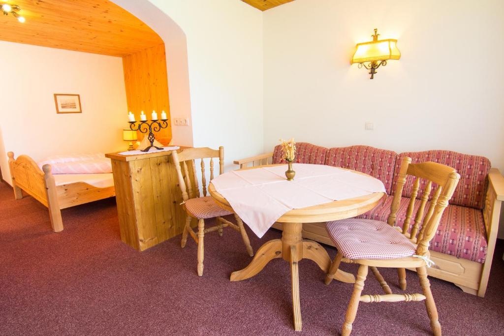 Hotel Rosengarten Neustift im Stubaital Værelse billede